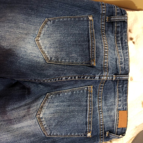 Judy Blue jeans - Picture 4 of 8